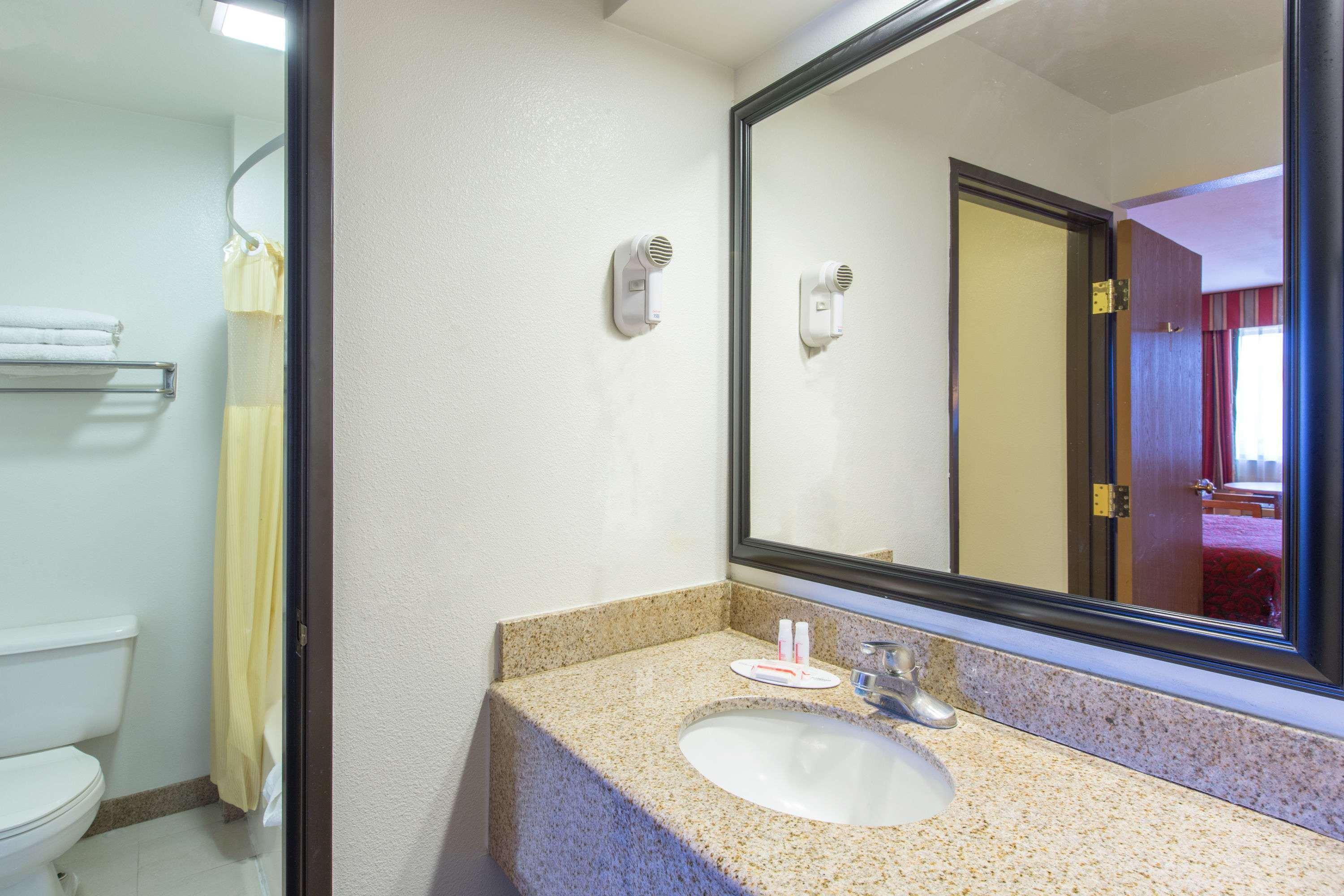 Days Inn By Wyndham Tucson Airport Exteriör bild